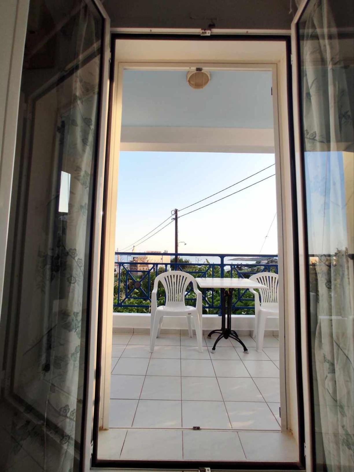 Zefiros Apartment *