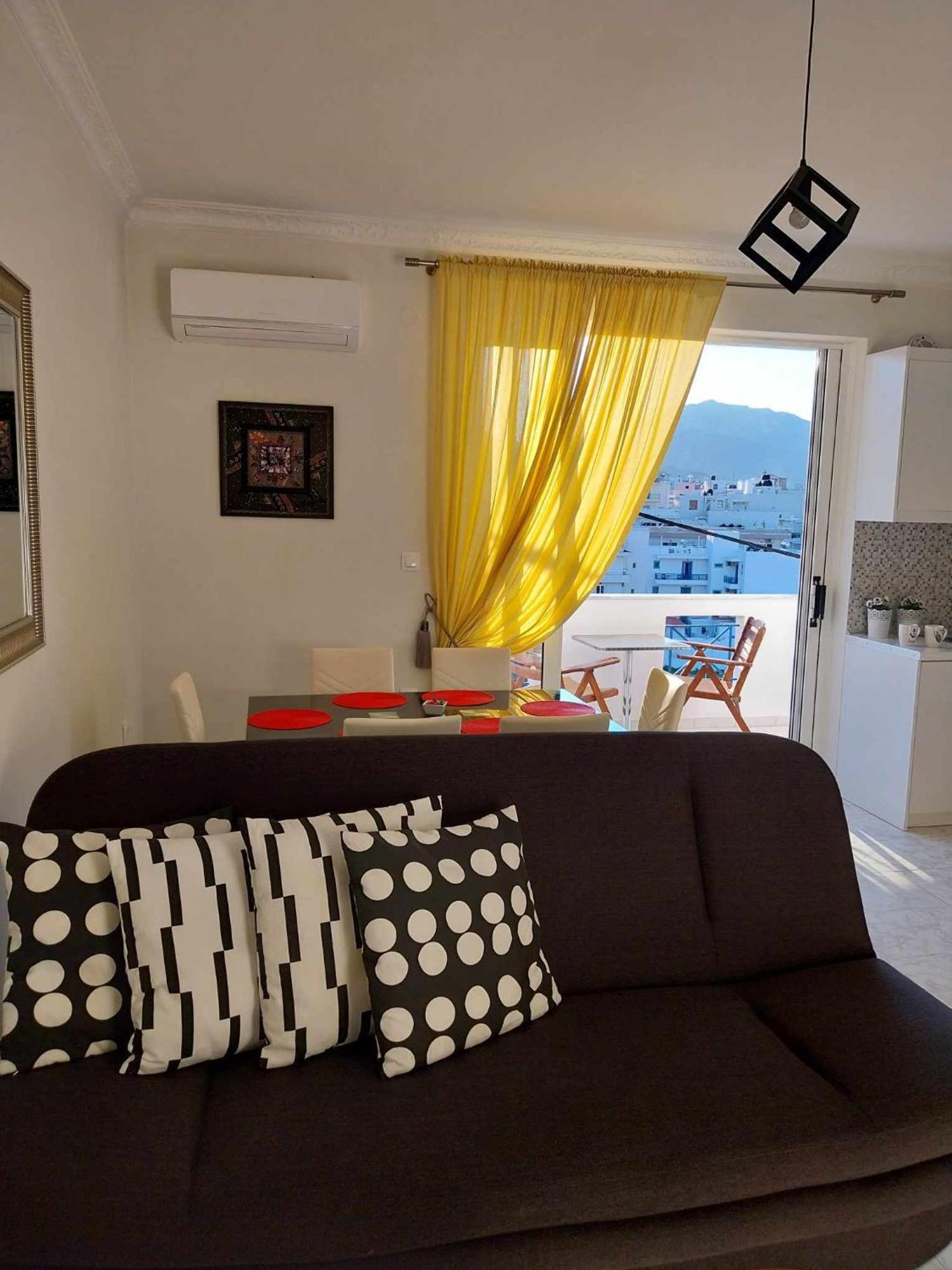 Apartment Lilis In Center With Sea View *
