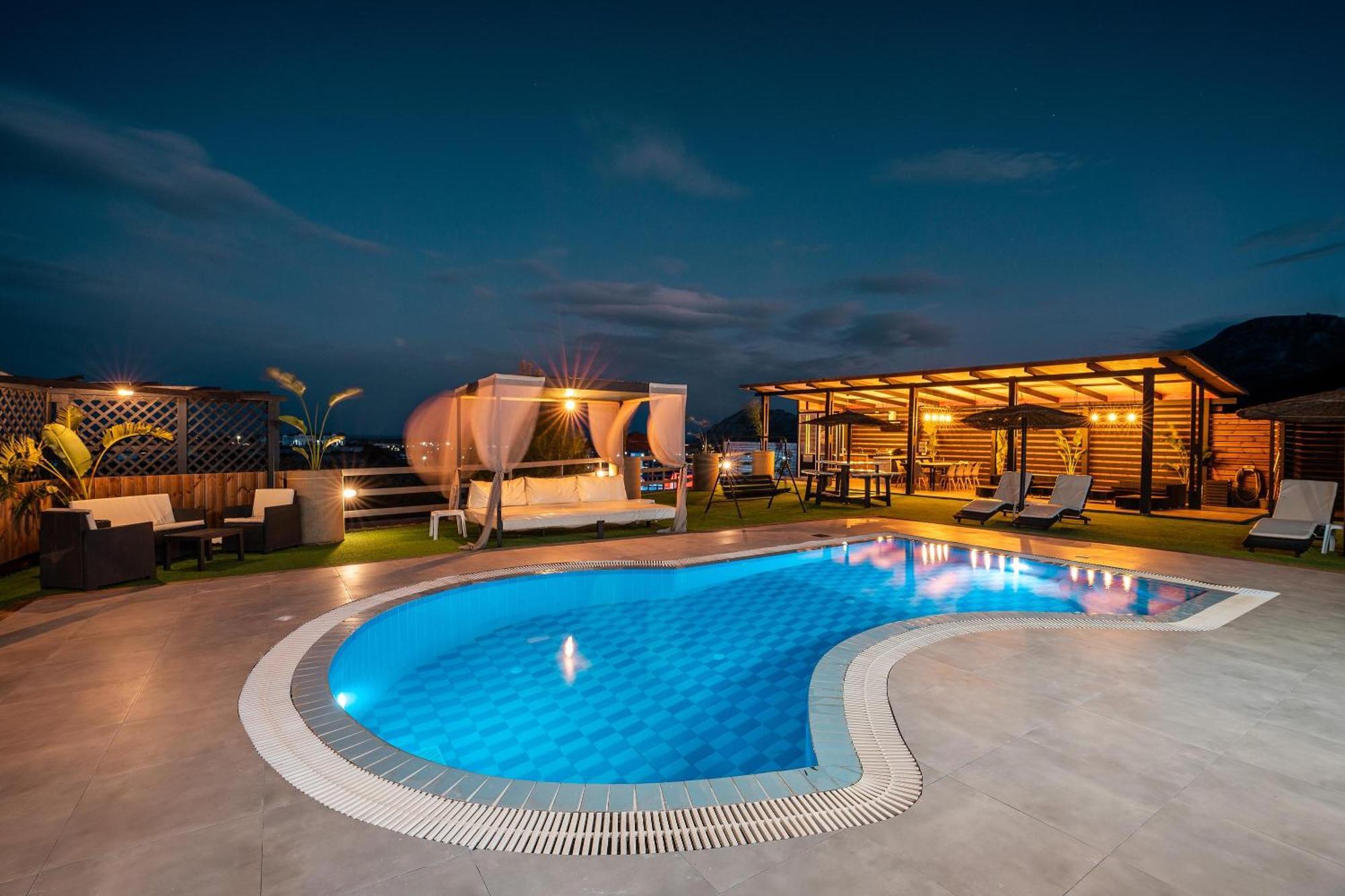 Villa Paramithia