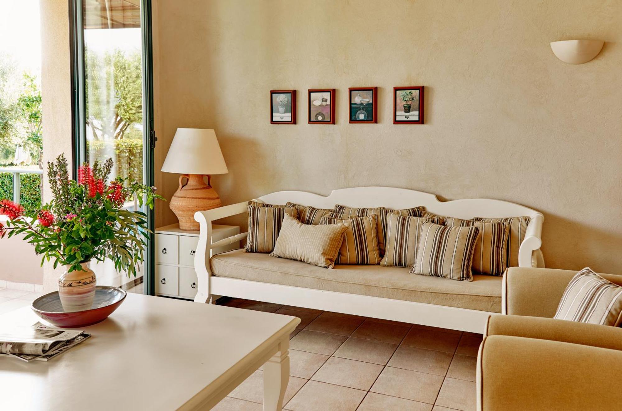 Hotel Village Heights 5*