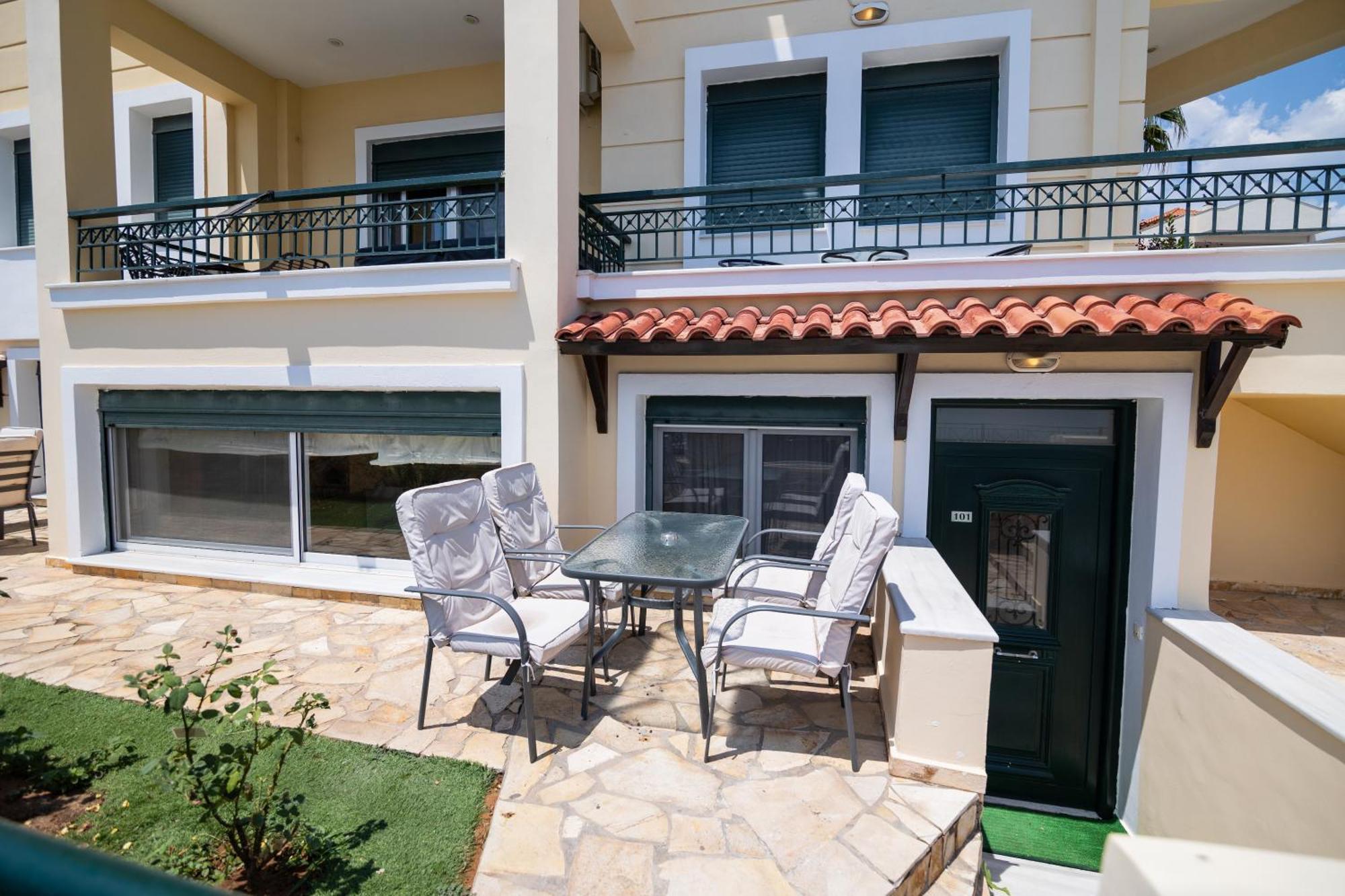 Votsalakia & Luxury 2* Selinia