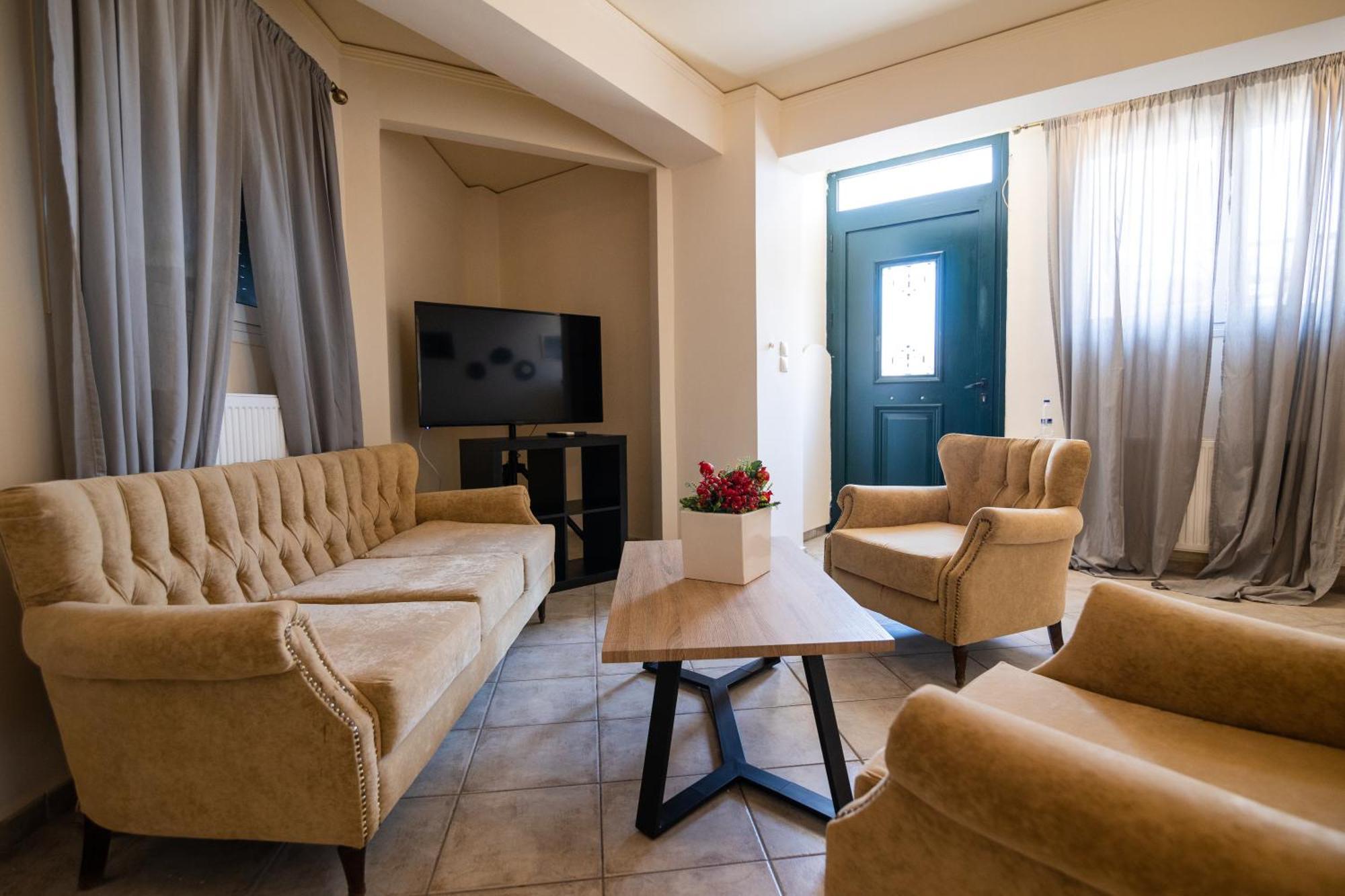 Votsalakia & Luxury Hotel