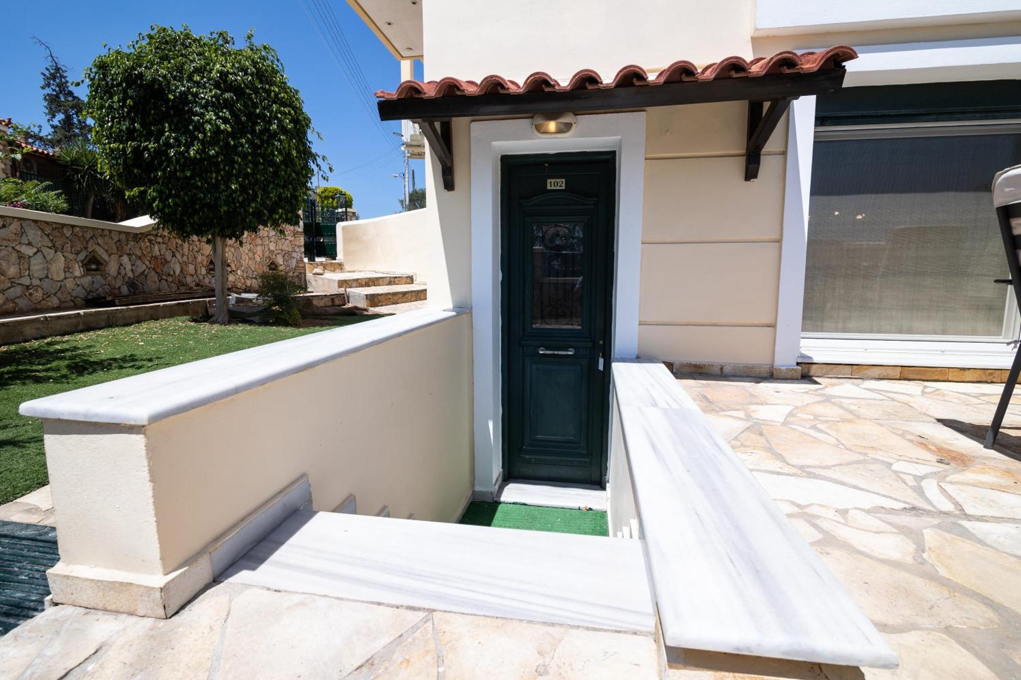 Votsalakia & Luxury 2* Selinia