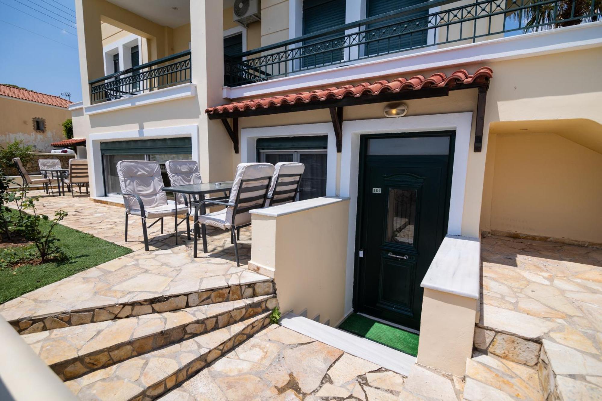 Votsalakia & Luxury Hotel 2*