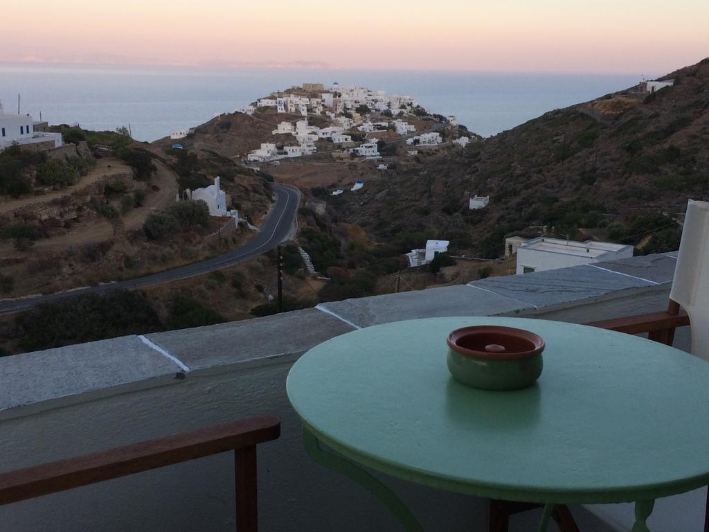 To Maro * Kastron (Sifnos)