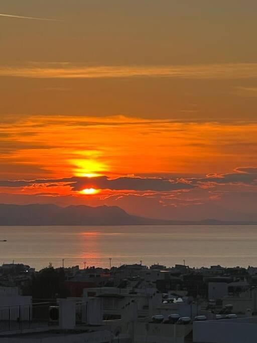 Luxury Penthouse W/ Sea View Apartment *