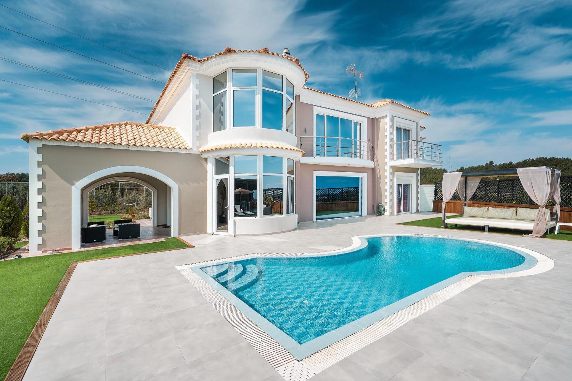 Villa Paramithia