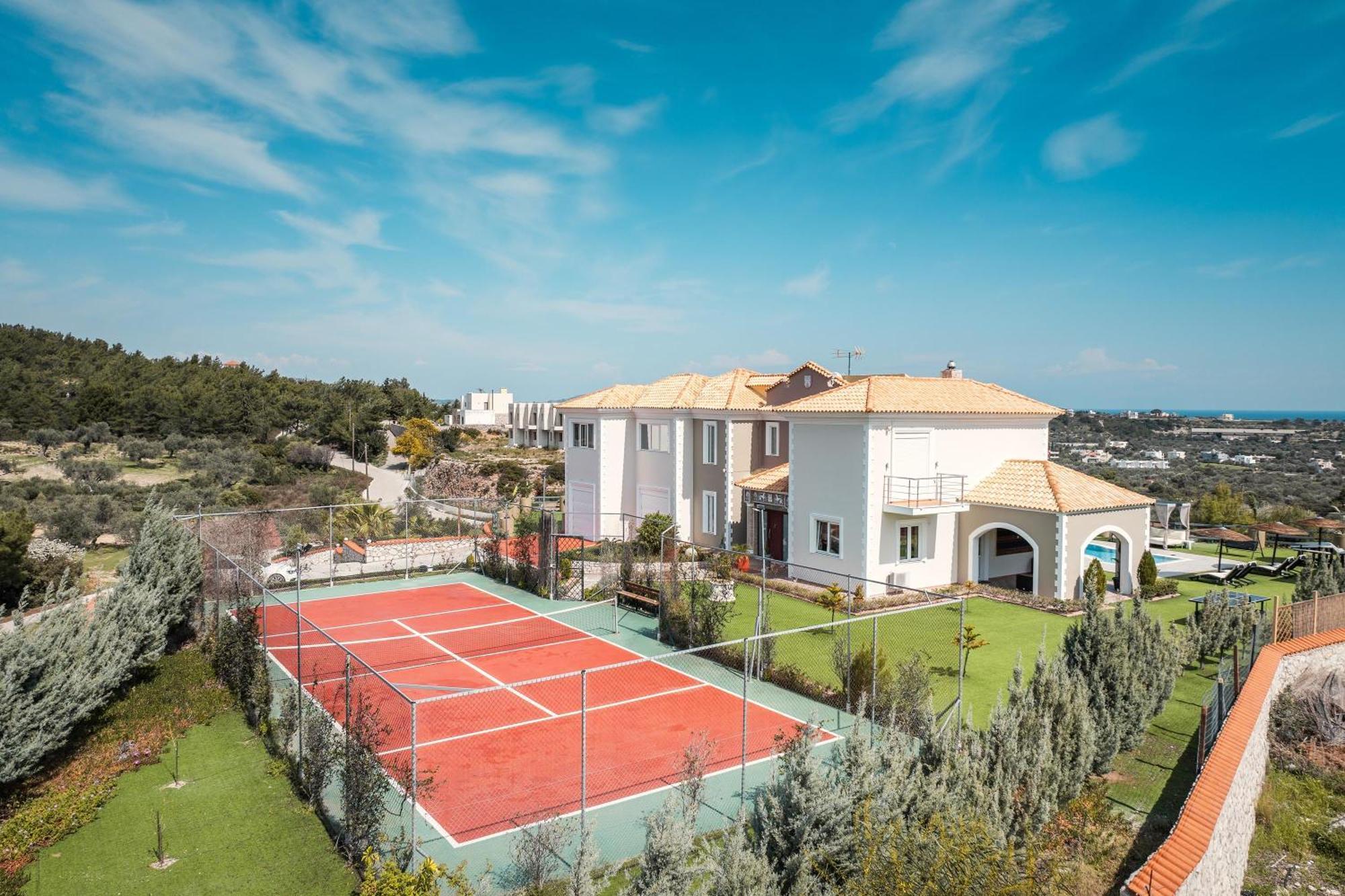 Villa Paramithia *