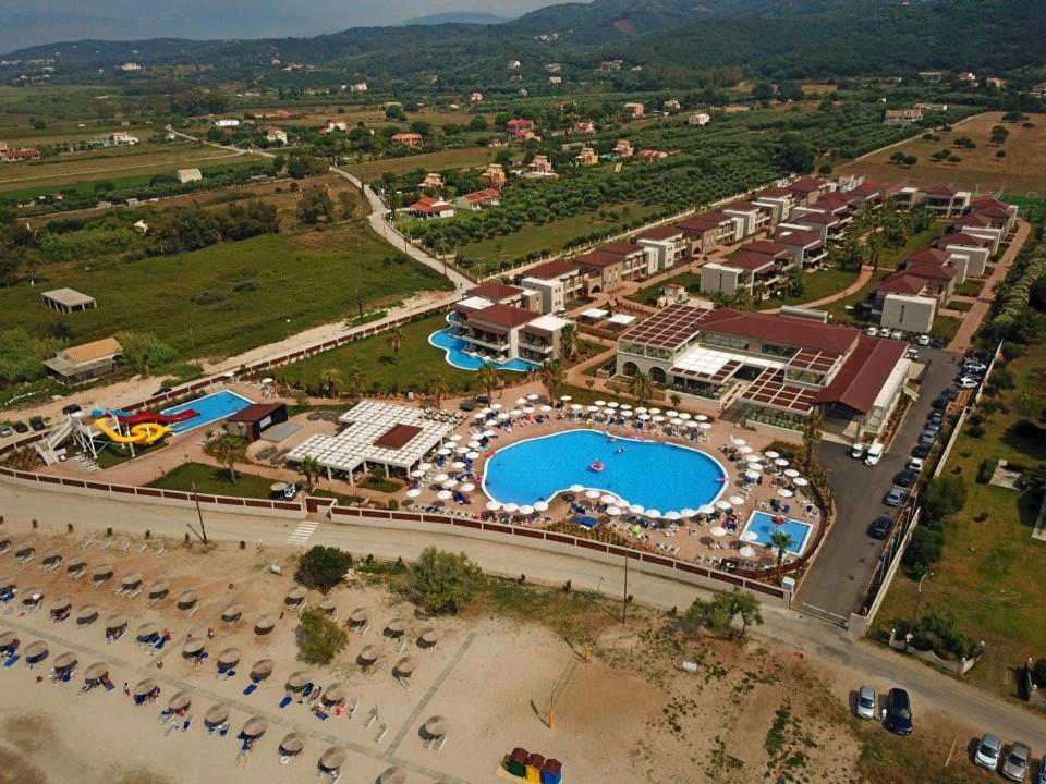 Almyros Hotel
