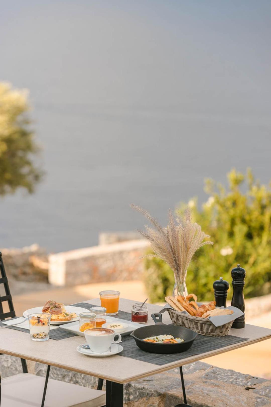 Aria Estate & Areopoli