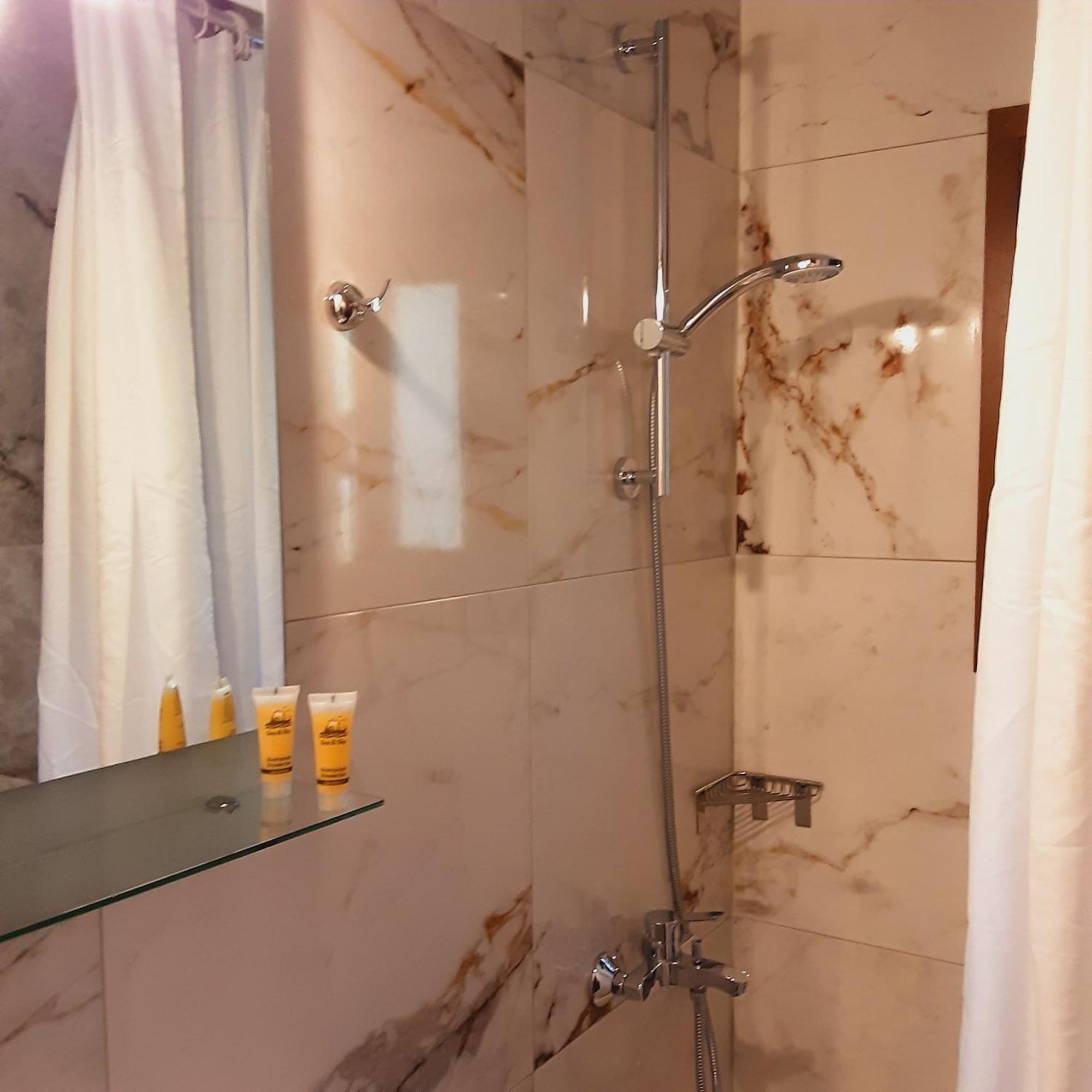 Tasoula Parselia Studios Therma (Samothraki)