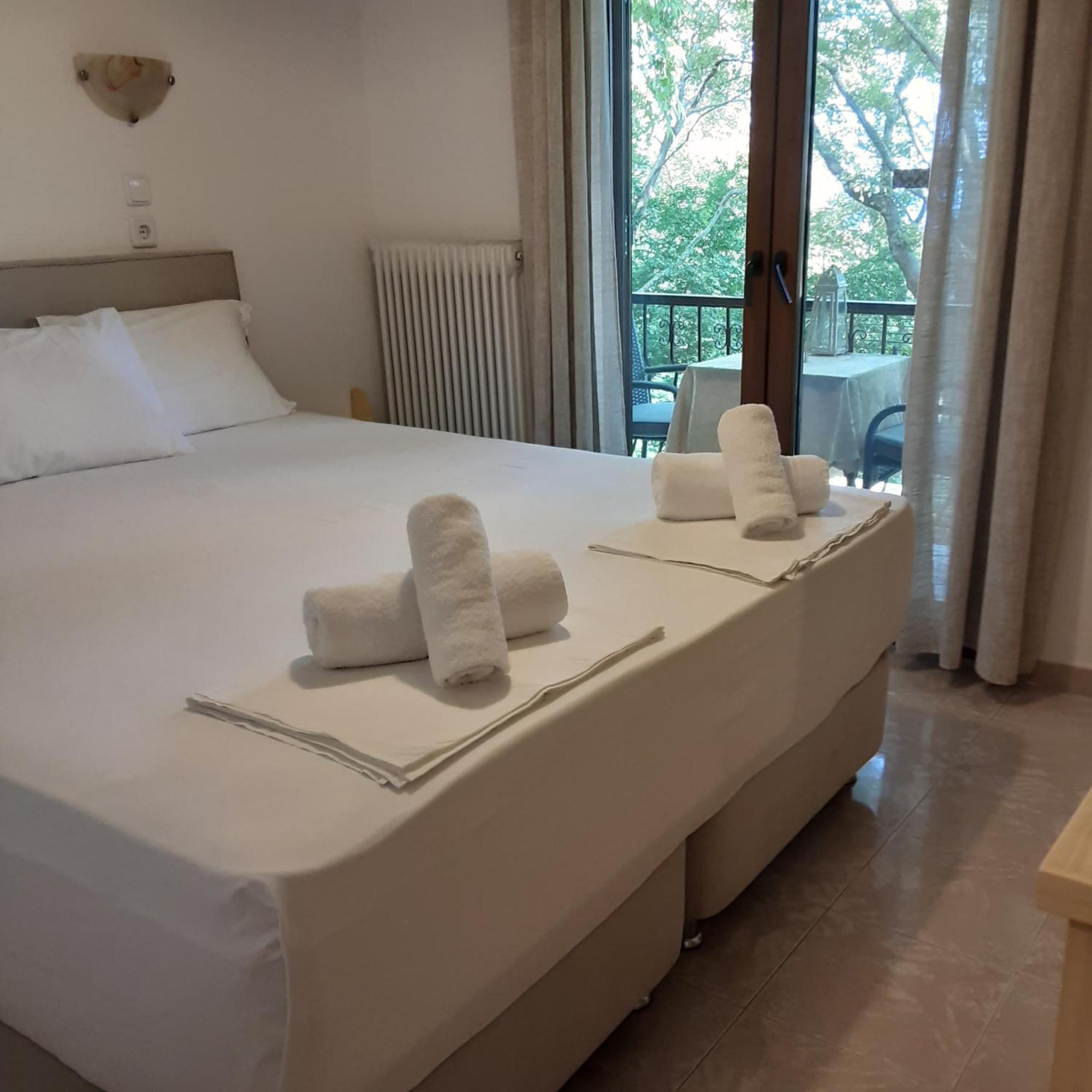 Tasoula Parselia Studios * Therma (Samothraki)