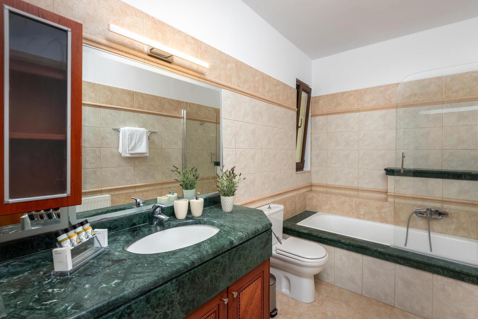 3 Roses Villa