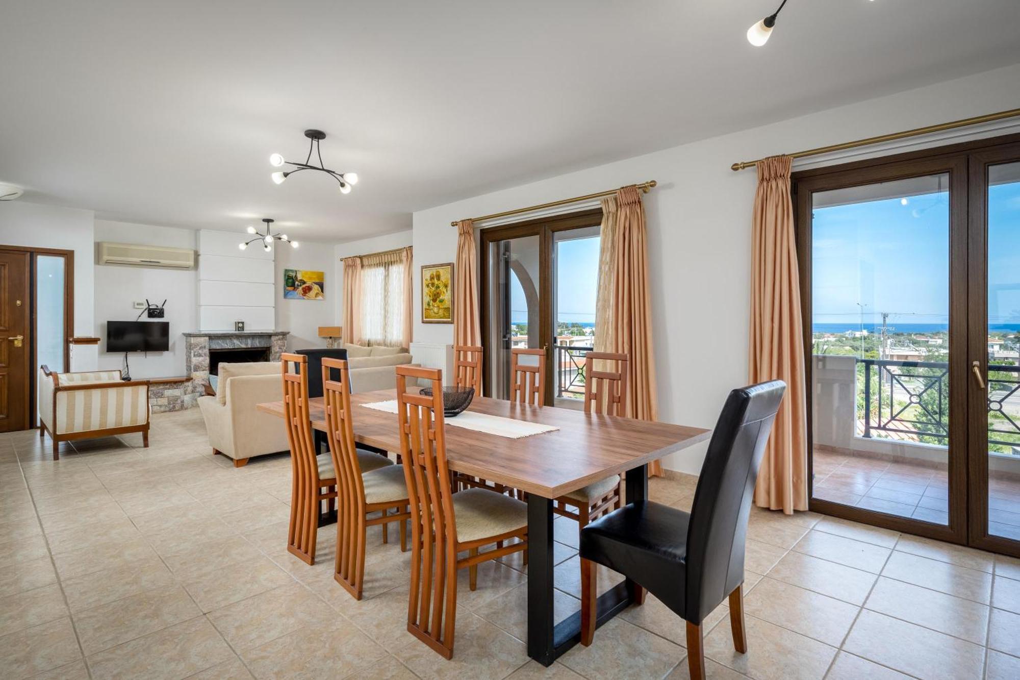 3 Roses Villa *