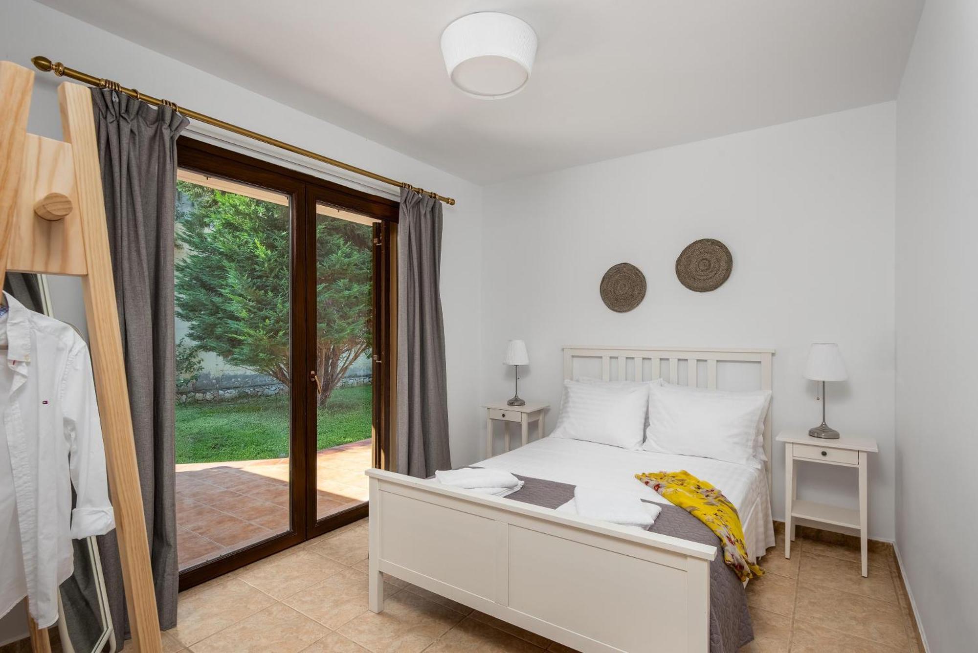3 Roses Villa Afantou