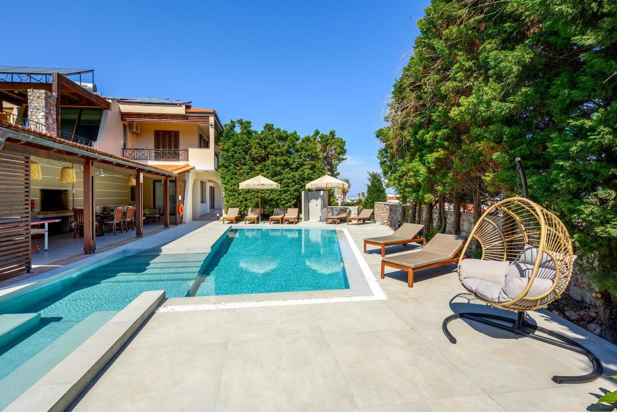 3 Roses Villa *