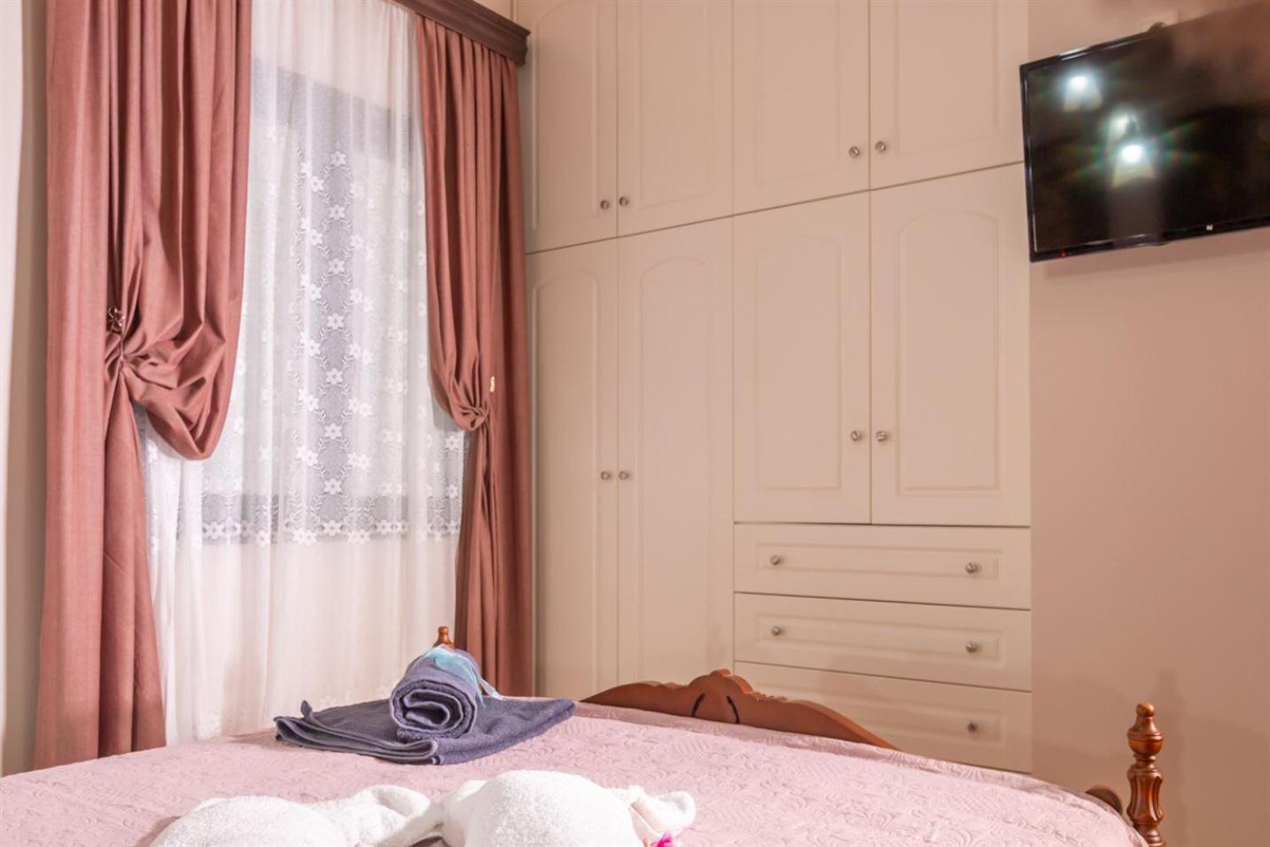 Marathi Apartments Apartment *