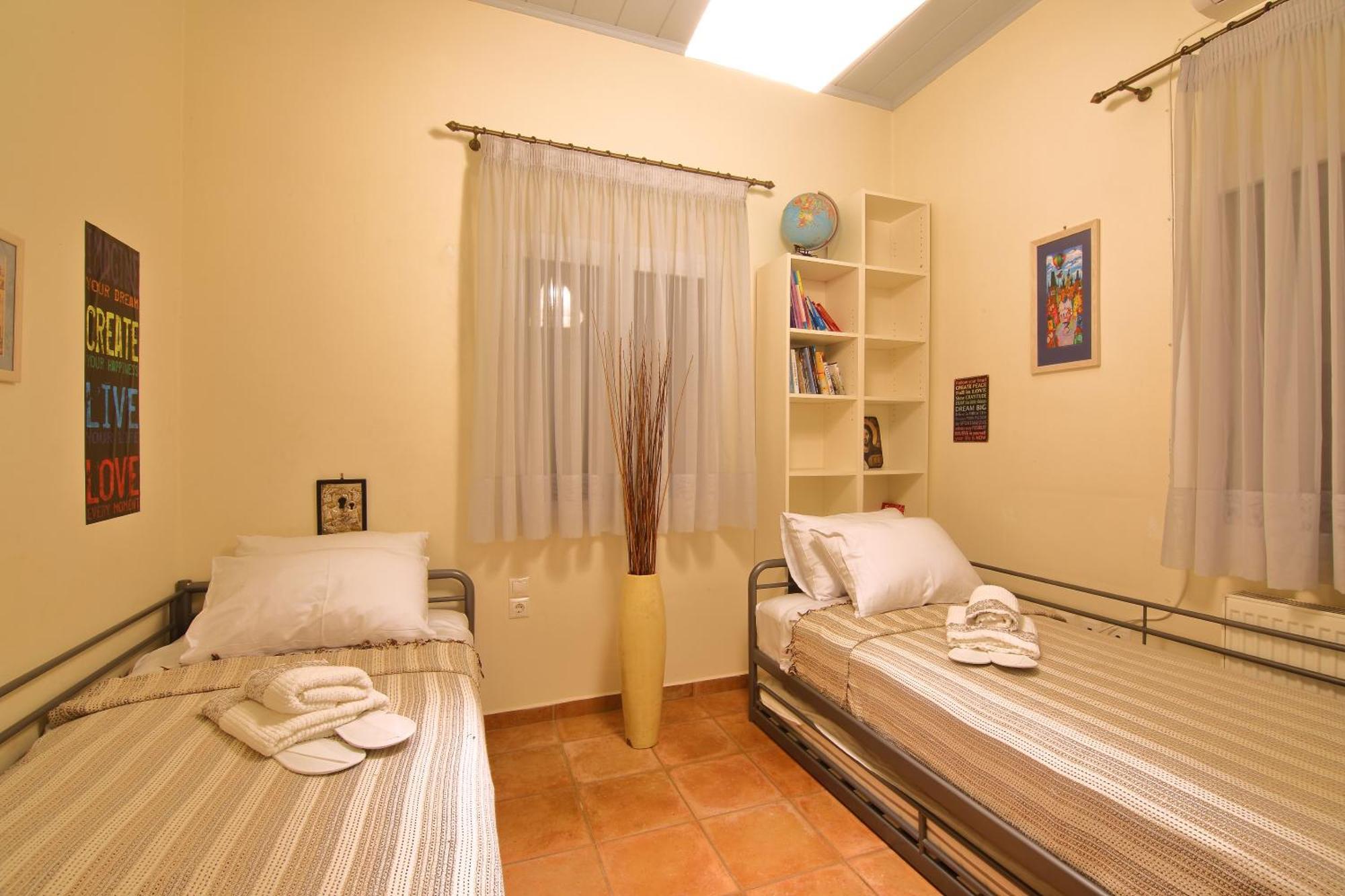 Villa Spilies Kythira Town