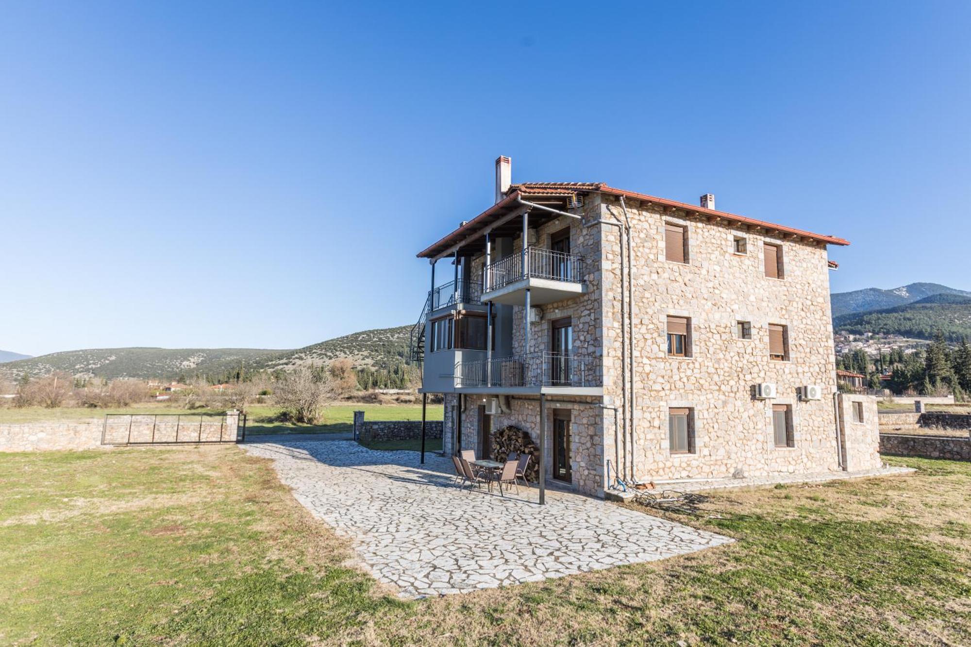 Raise Alpine Escape * Polydrossos