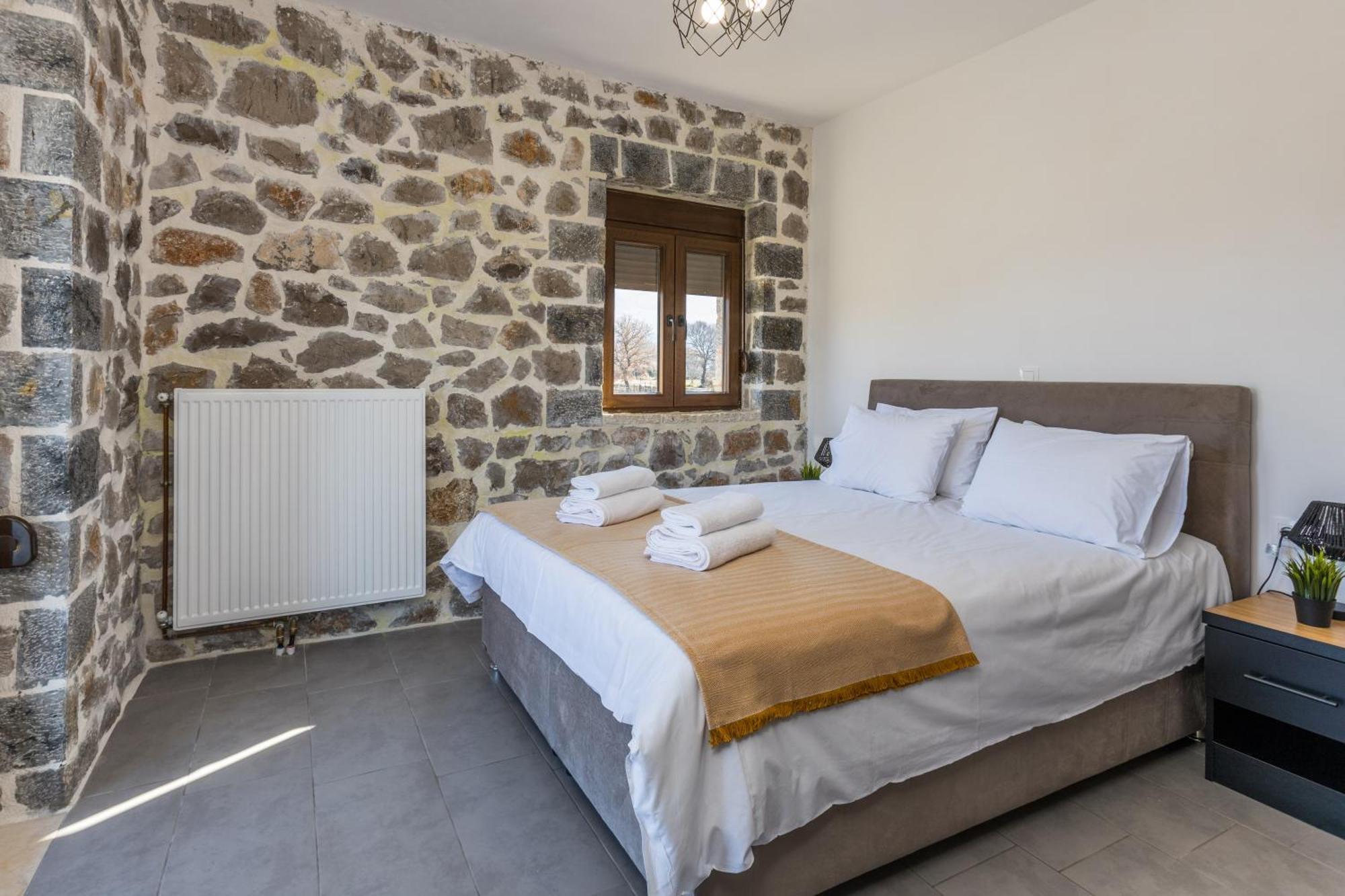 Raise Alpine Escape Apartment Polydrossos