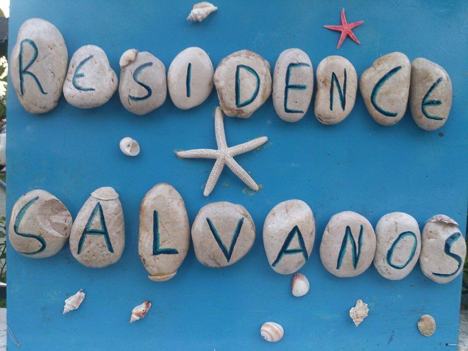 Salvanos *