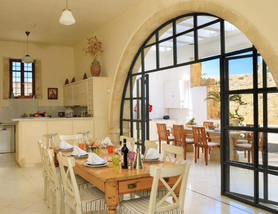 Historic Venetian Castle Ideal For Family Events! Villa