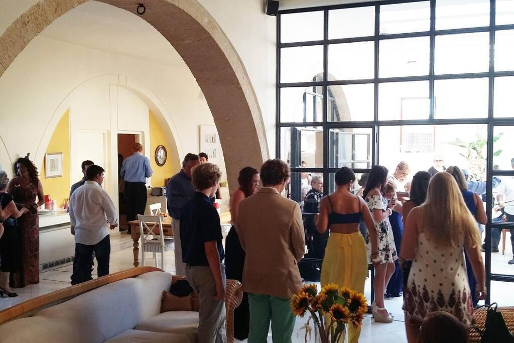 Historic Venetian Castle Ideal For Family Events! Maroulas