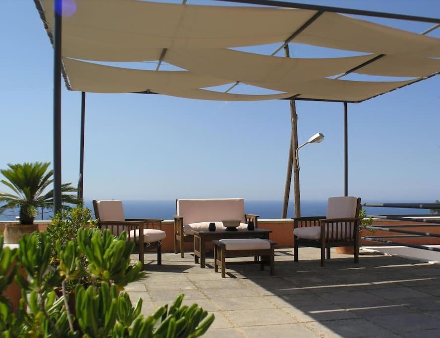 Historic Venetian Castle Ideal For Family Events! Maroulas