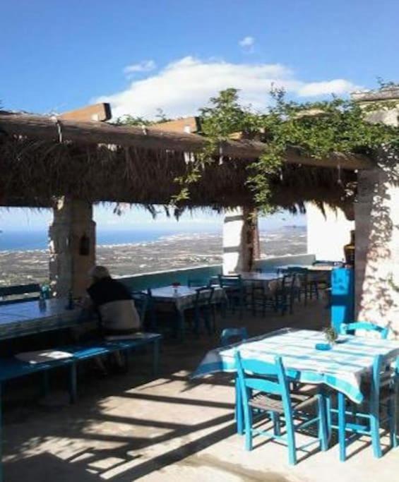 Historic Venetian Castle Ideal For Family Events! Maroulas