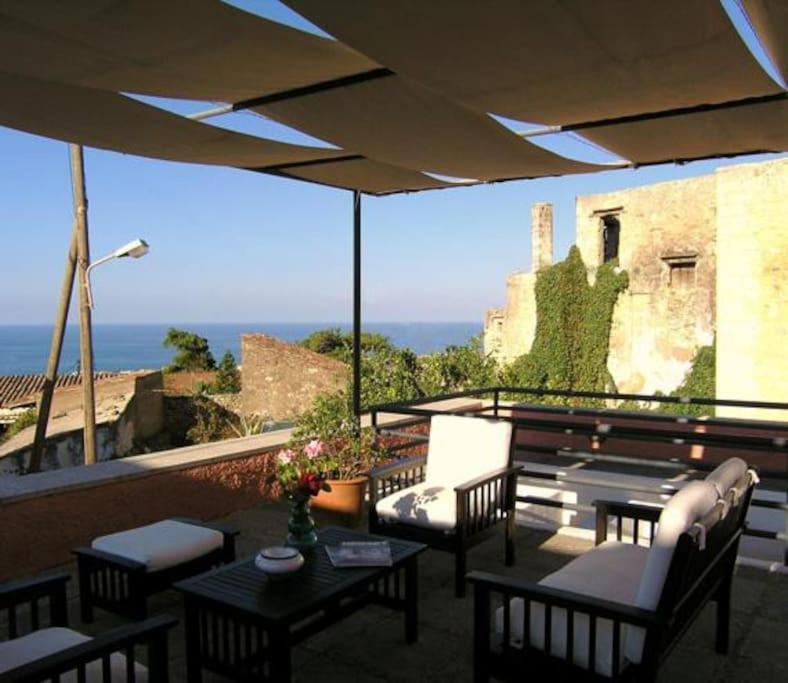 Historic Venetian Castle Ideal For Family Events! * Maroulas