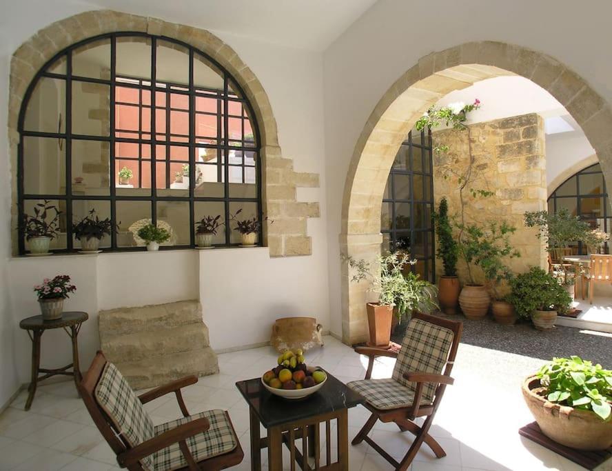 Historic Venetian Castle Ideal For Family Events! Villa