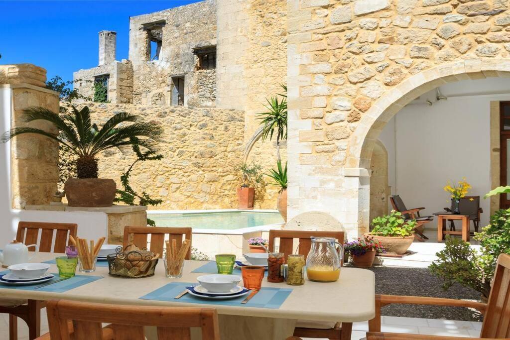 Historic Venetian Castle Ideal For Family Events! Villa