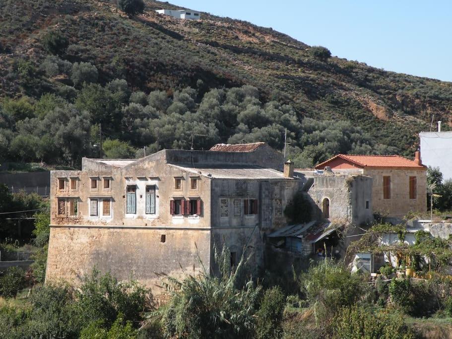 Historic Venetian Castle Ideal For Family Events! *