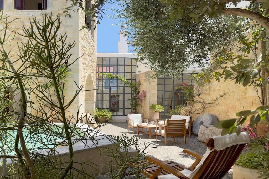 Villa Historic Venetian Castle Ideal For Family Events! Maroulas