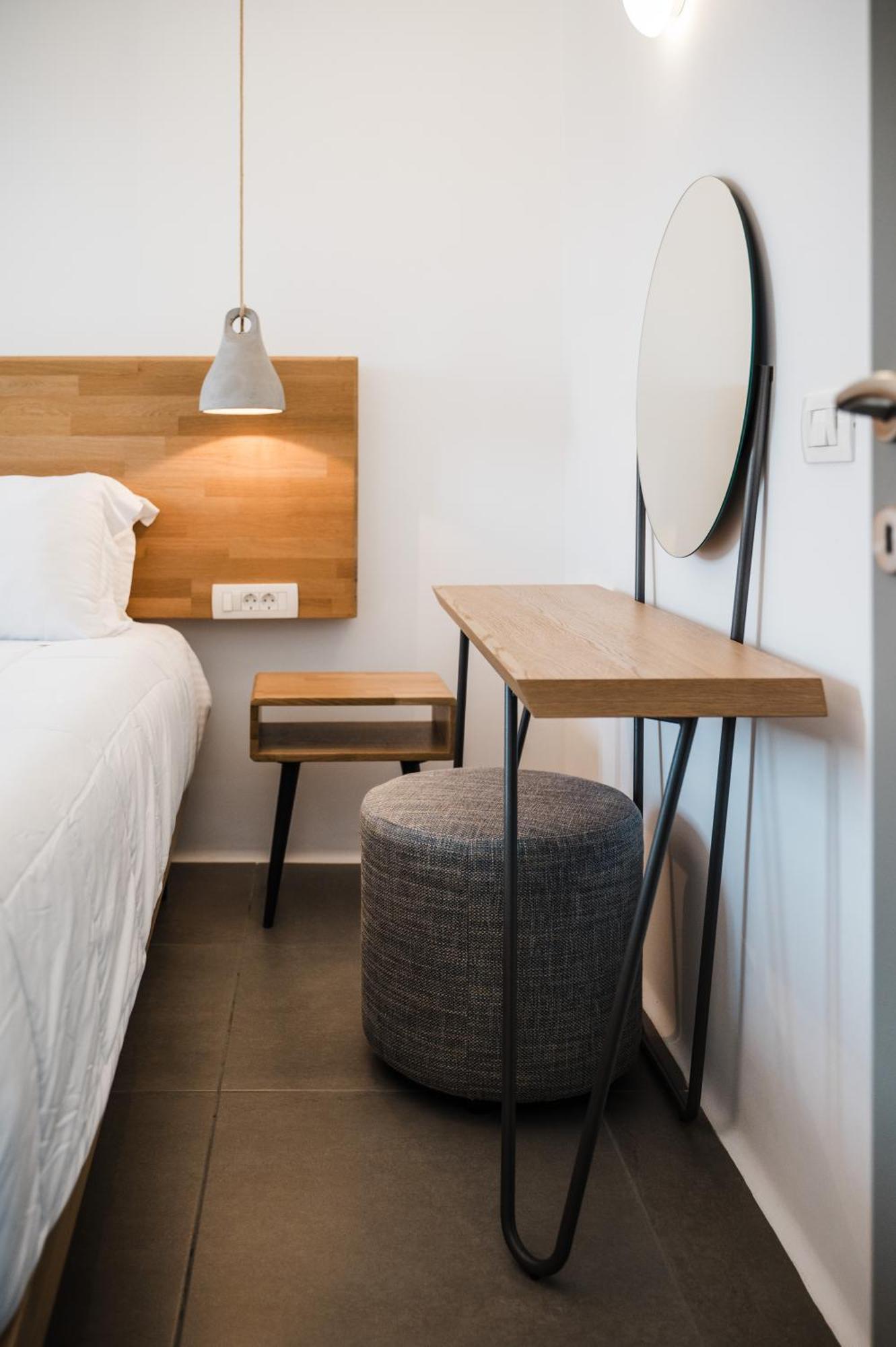 Amphitrite Santorini Aparthotel Vothon