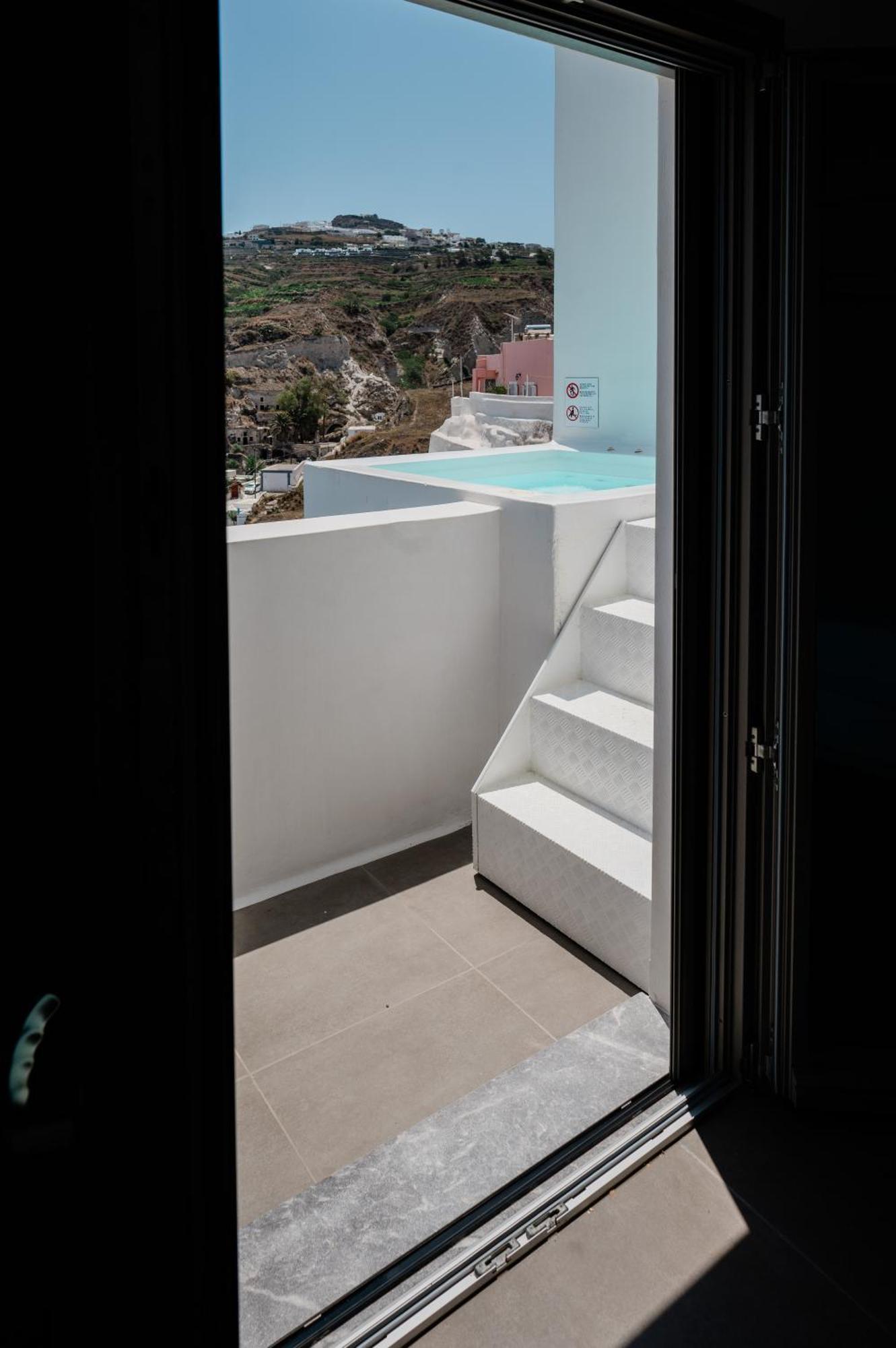Aparthotel Amphitrite Santorini Vothon