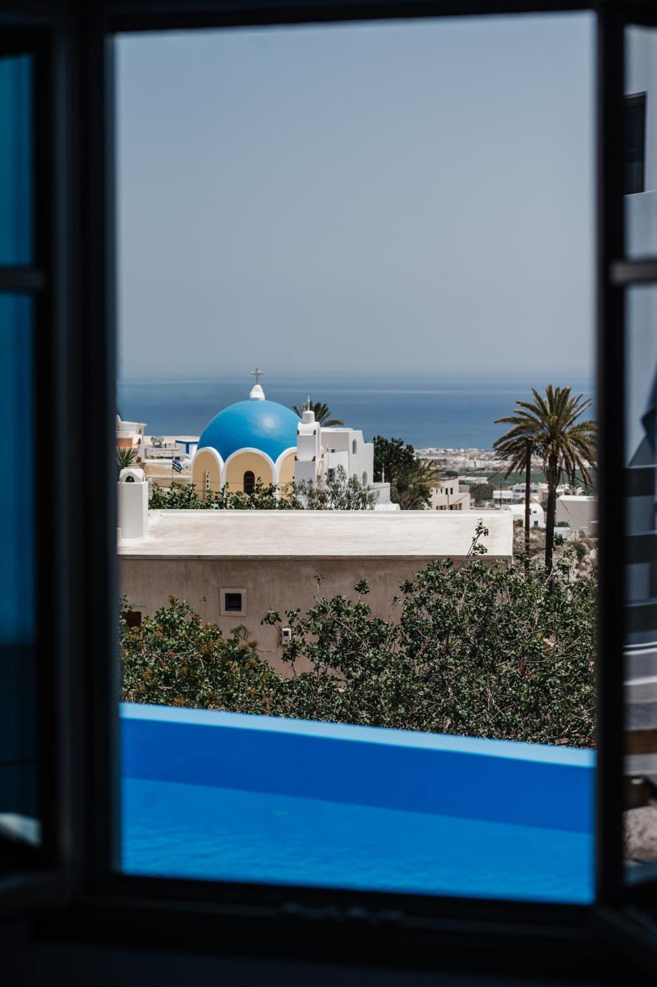 Amphitrite Santorini