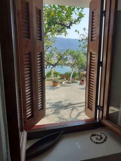 Garden Sea View *
