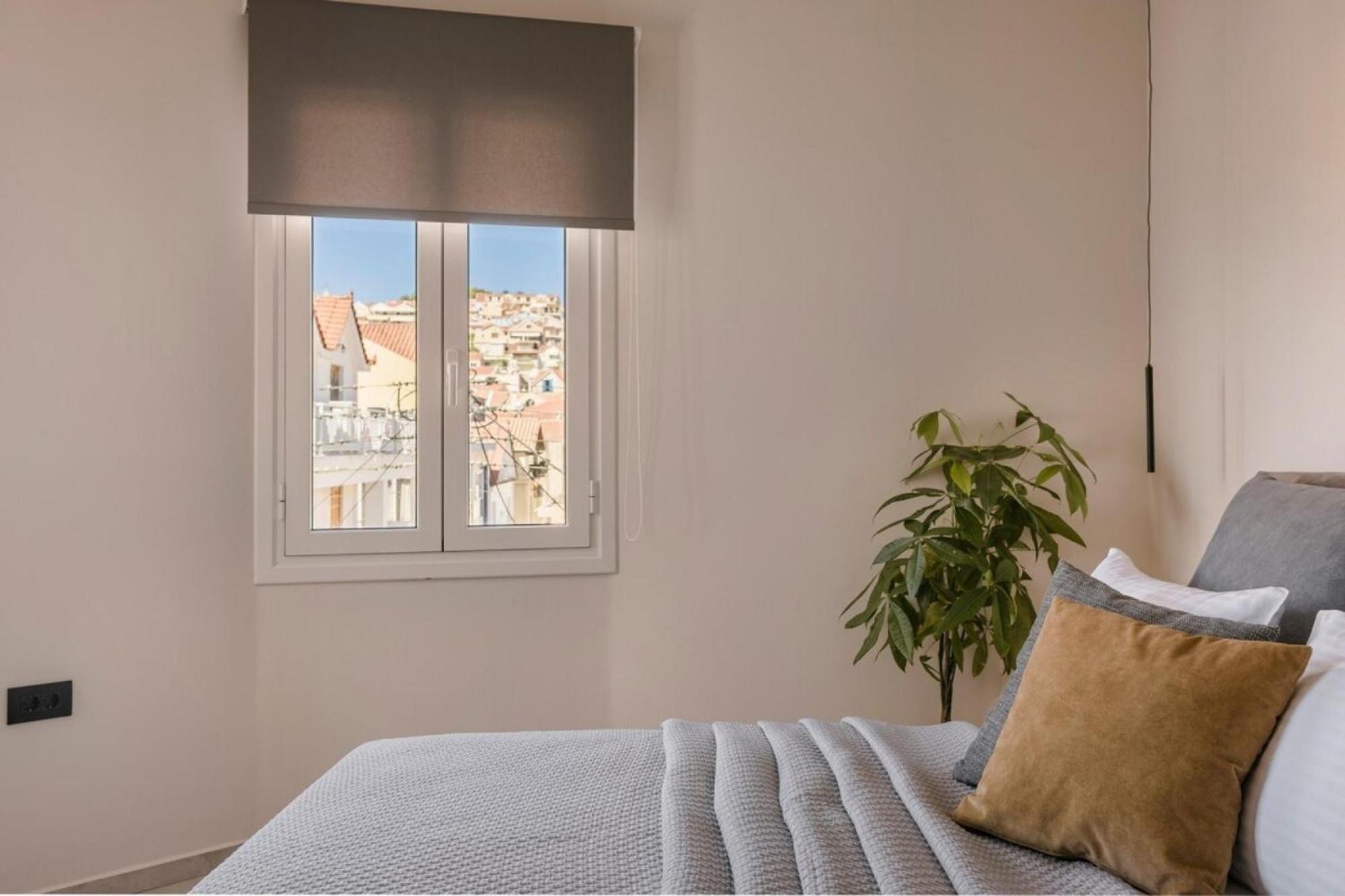 Cityscape Apartment *