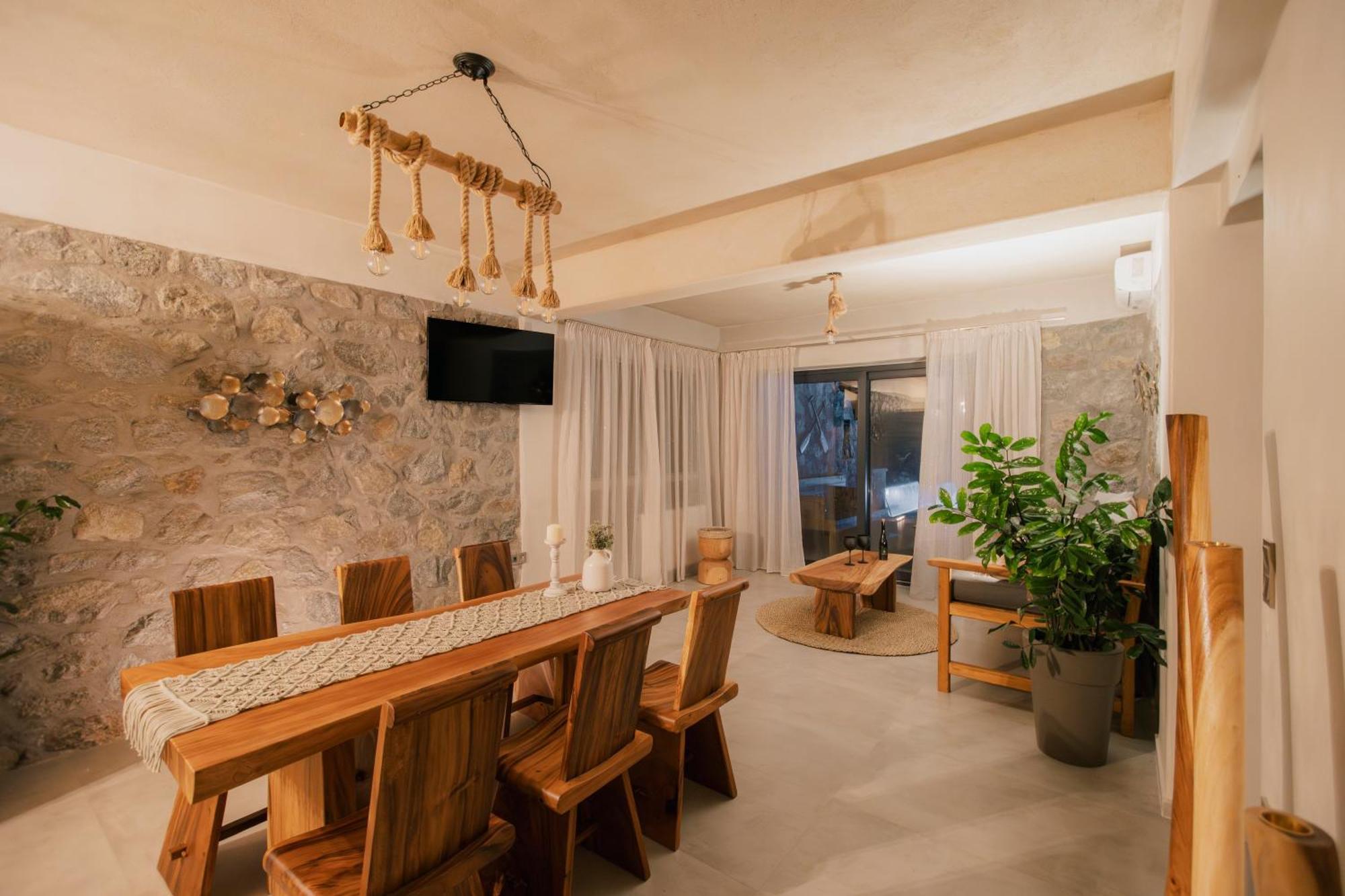 Naxos Privilege * Agia Anna (Naxos)