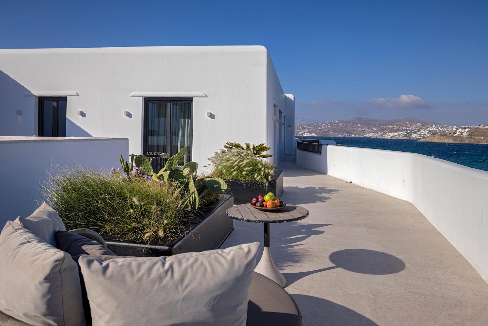 Hotel Aeonic And Mykonos Town
