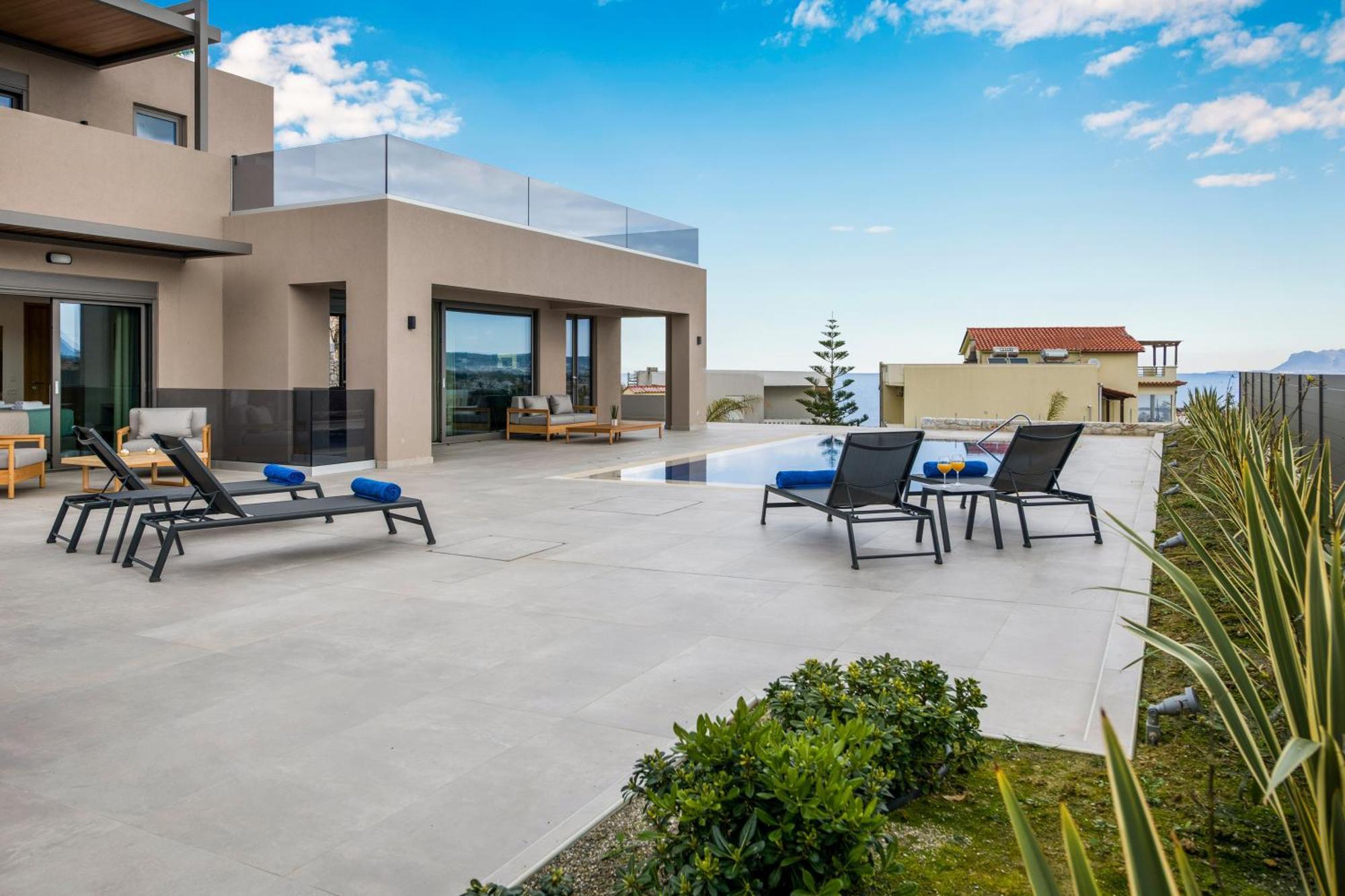 Villa Imperium Luxury Villas-sauna, Jacuzzi, Heated Pool & Gym-chania