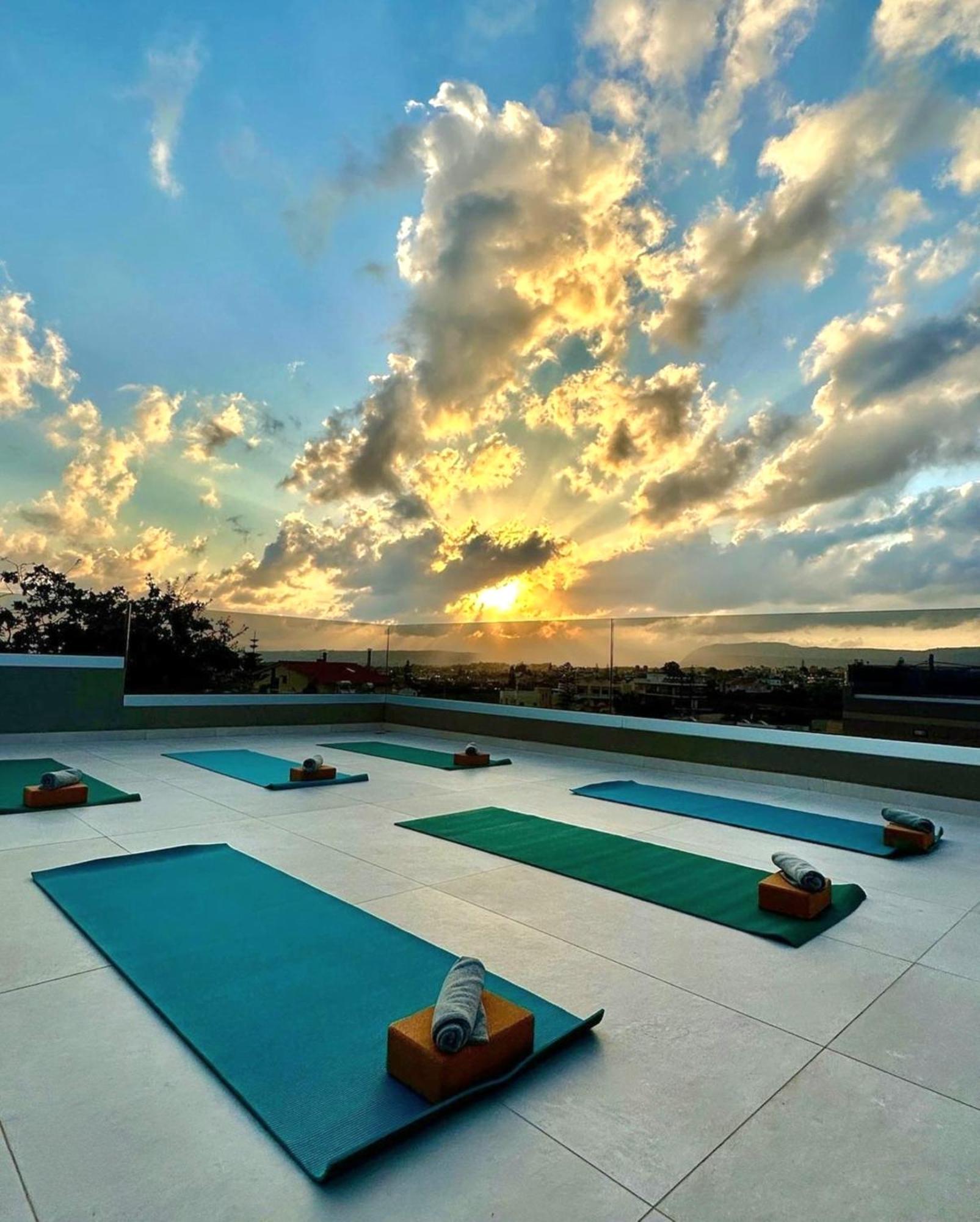 Villa Imperium Luxury Villas-sauna, Jacuzzi, Heated Pool & Gym-chania