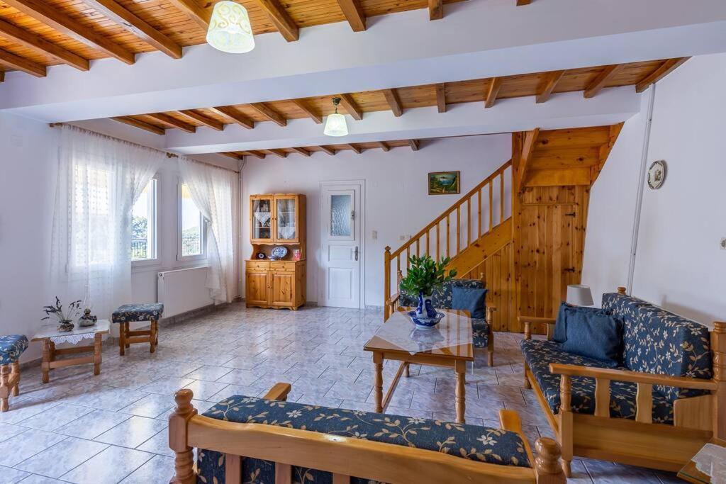 Avgeri Villa