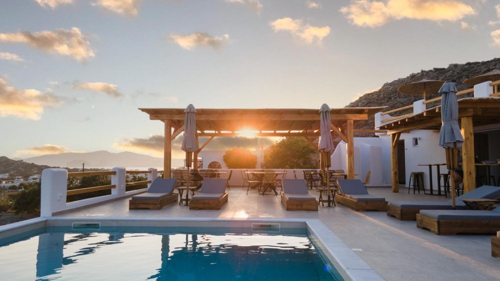 Naxos Earth Hotel