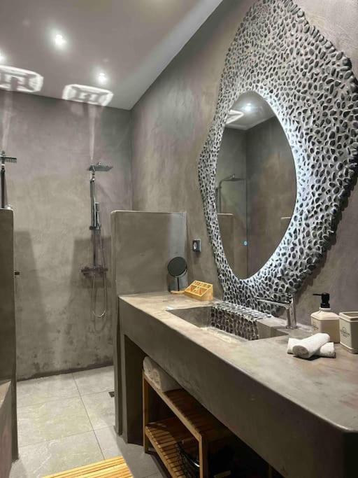 Apartment Antoniou Santorini Luxury