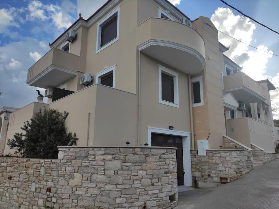 Varkaris 2 Katarraktis (Chios)