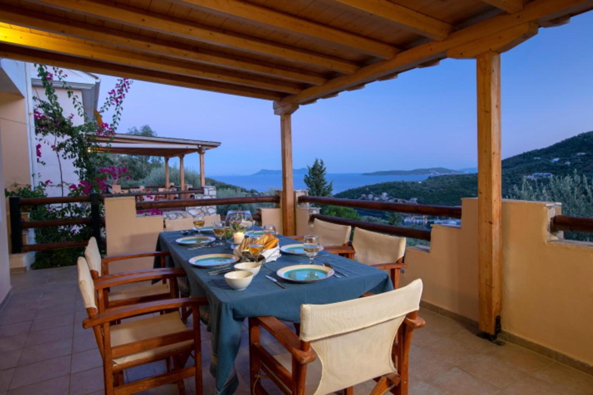 Giancarlo - Lovely With Stone And Wood Elements In Bay Villa *