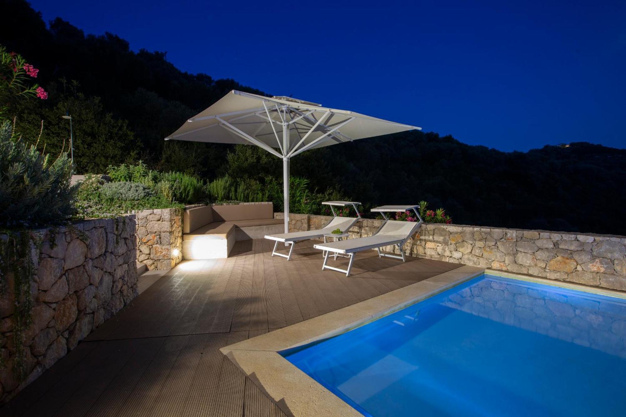 Villa Kastos - Stylish Luxury With Direct Sea Access