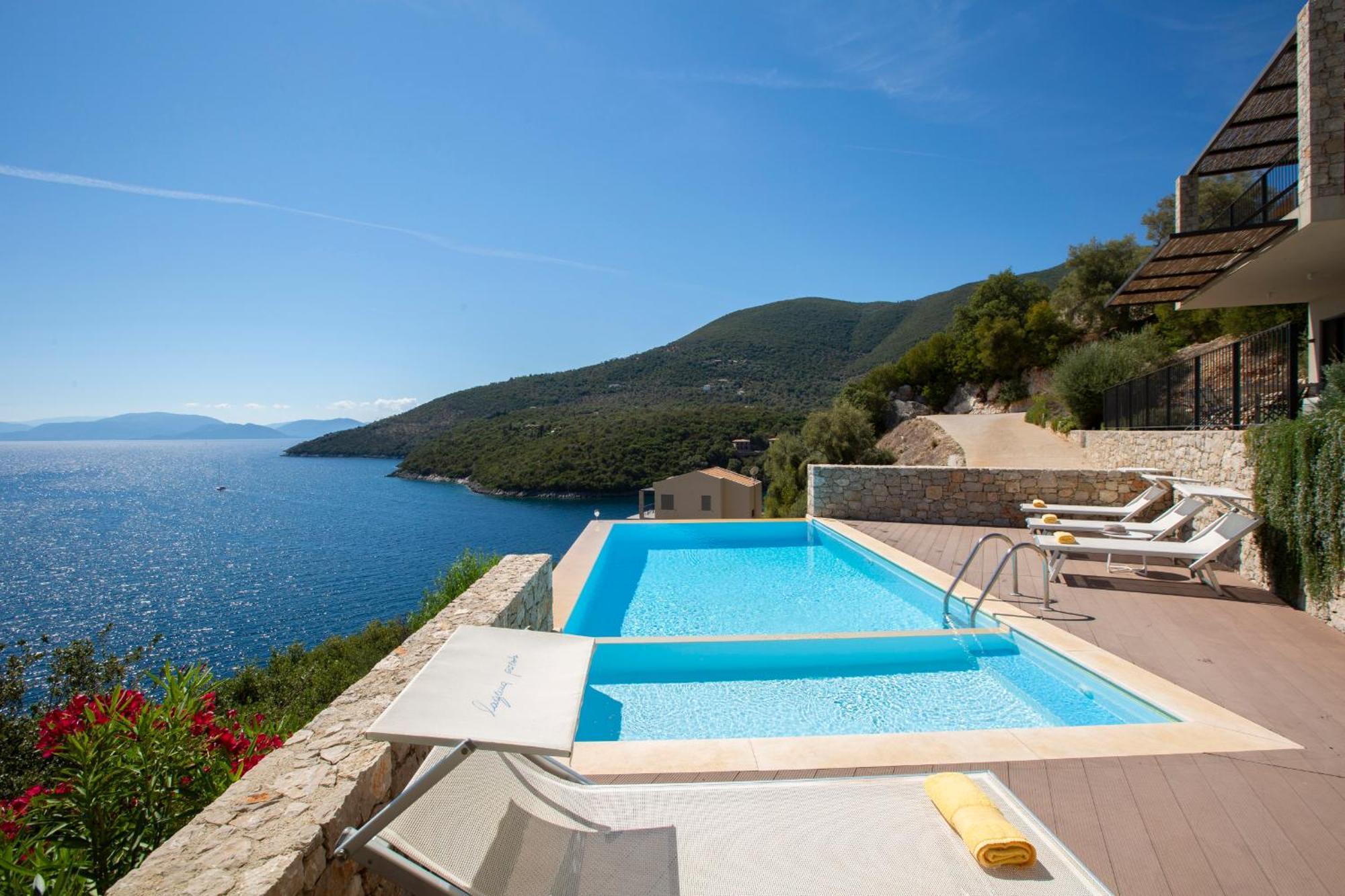 Kastos - Stylish Luxury With Direct Sea Access *